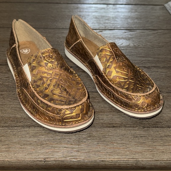 Ariat Copper Blanket Embossed Cruiser Shoes - Picture 1 of 8